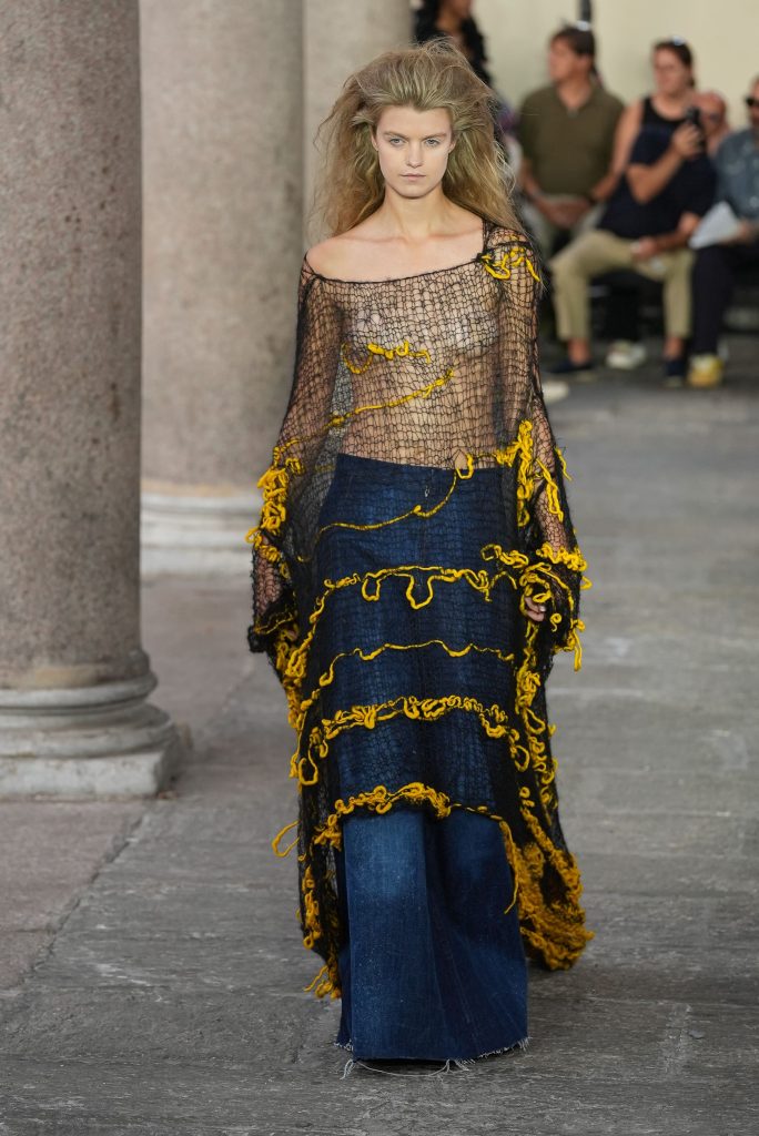 27.DE RERUM NATURA. NABA Fashion Show 2025-Milano_María Del Mar Aviles Gomez